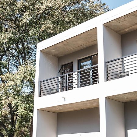 The Wild Peach - Menlyn Hotel Pretoria Luaran gambar