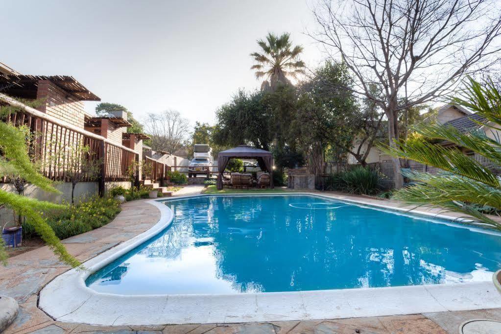 The Wild Peach - Menlyn Hotel Pretoria Luaran gambar